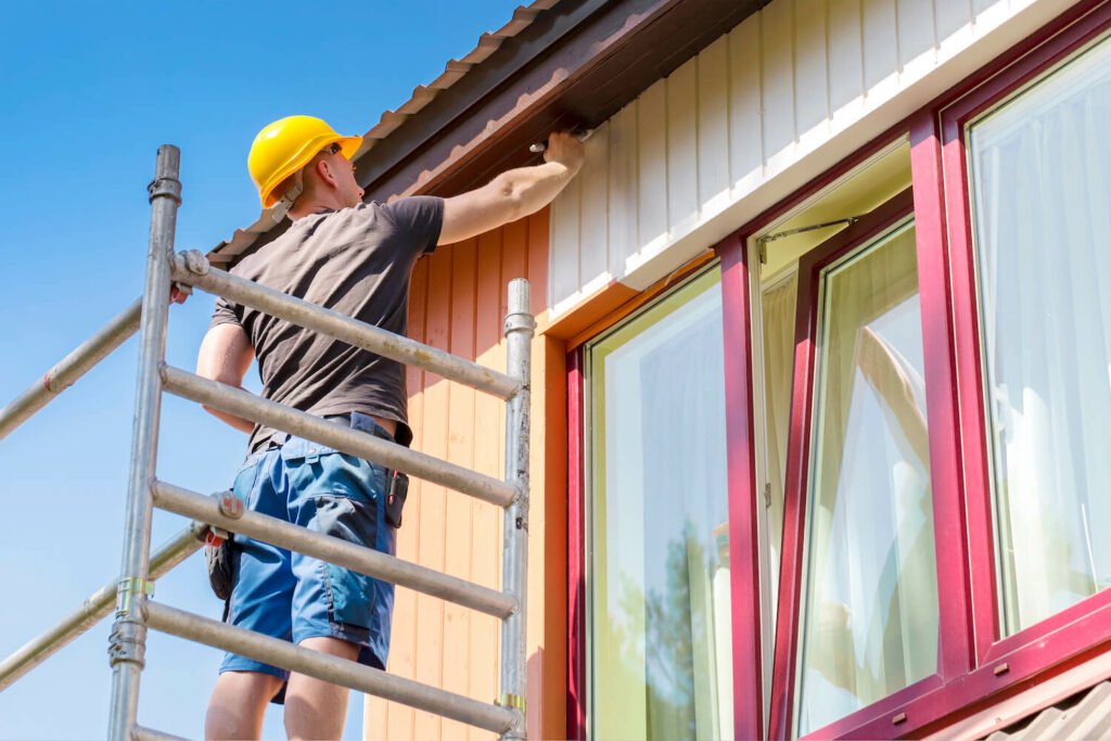 why you should hire an experienced painting contractor for your exterior home painting project