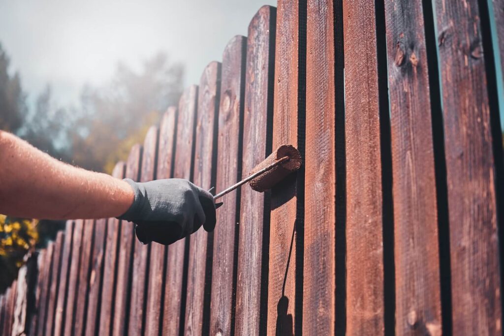 Why You Should Consider Professional Fence Repair and Staining fence stain repair benefits repairs